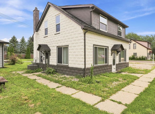 47561 Forton st, Chesterfield, MI 48047