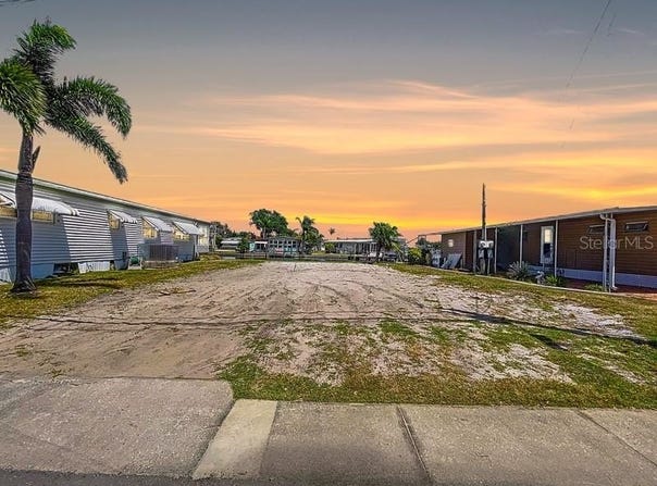 18 YAWL LANE, PALM HARBOR, FL 34683