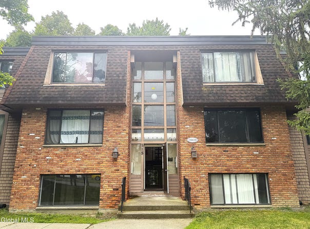 115 Oakwood Avenue, Troy, NY 12180