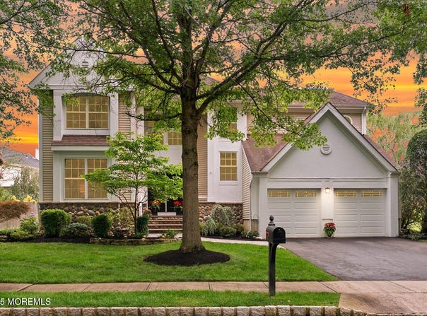 6 Dorchester Court, Matawan, NJ 07747