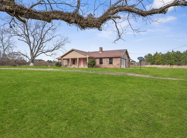 320 R Thompson Rd., Lumberton, MS 39455