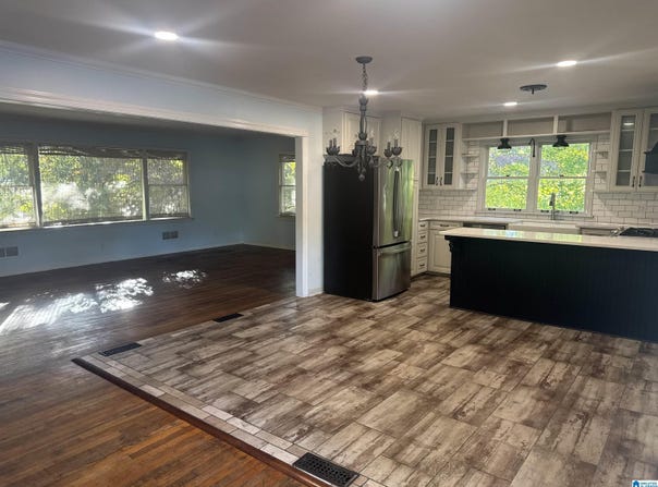 1504 RAINBOW CIRCLE, ANNISTON, AL 36207
