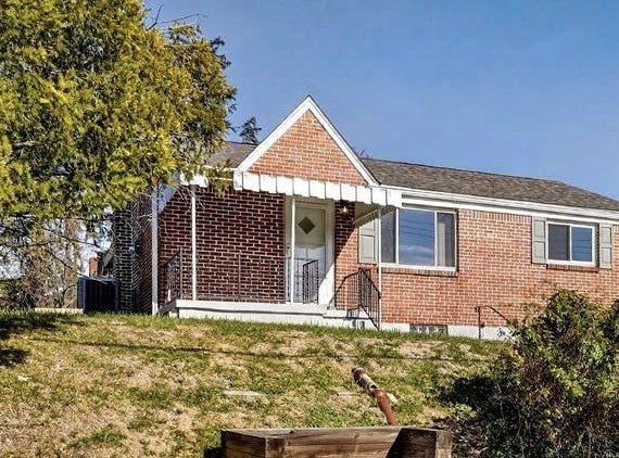 813 Alberta Dr, West Mifflin, PA 15122