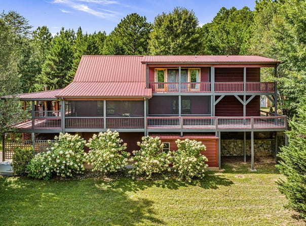 271 Postelle RD, Copperhill, TN 37317