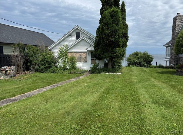 10429 Bayshore Drive, Henderson, NY 13651