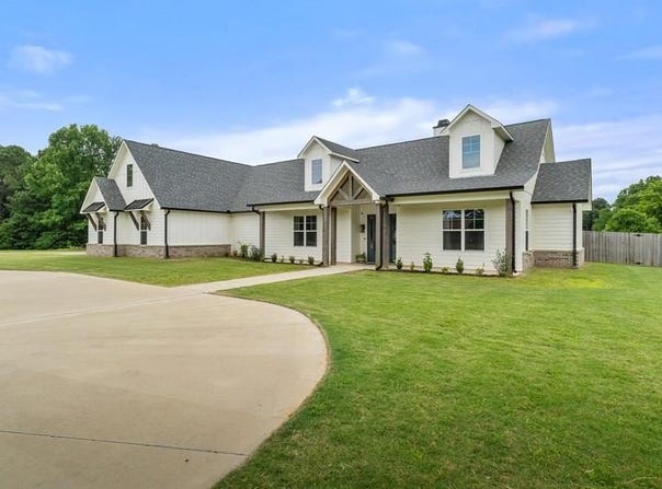 5601 W KYLE St, Texarkana, TX 75503