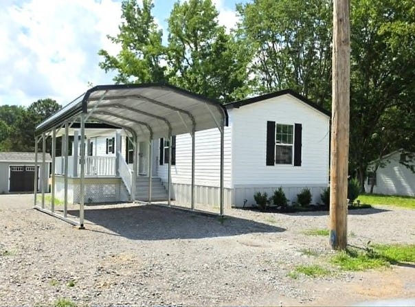 23 Yates St, PARIS, TN 38242