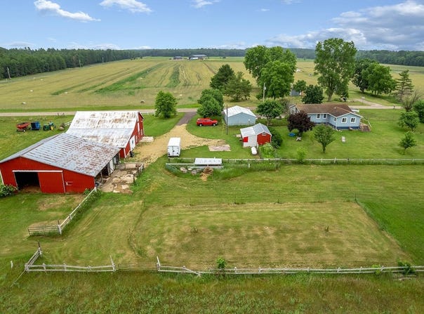 N2861 24th Avenue, Lyndon Station, WI 53944-0000