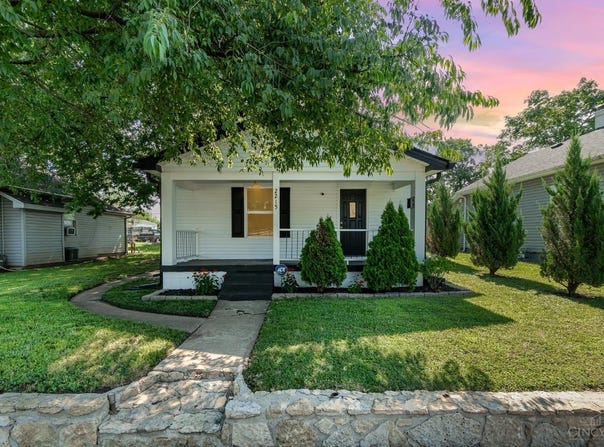 2215 Pearl Street, Middletown, OH 45044