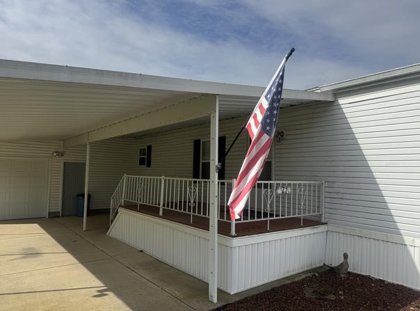 71 Sunset Drive, Springfield, OH 45502