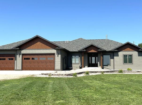 2329 N Brown Co 19, Aberdeen, SD 57401