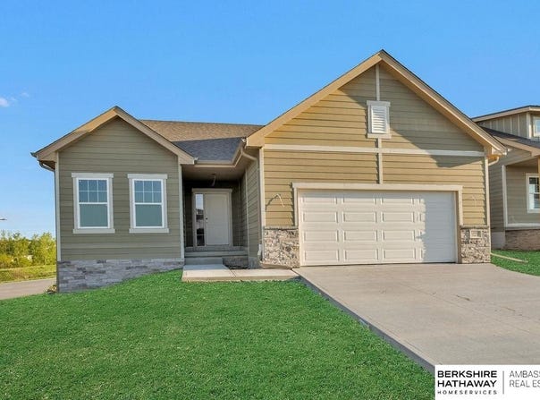 18403 Sage Street, Omaha, NE 68136