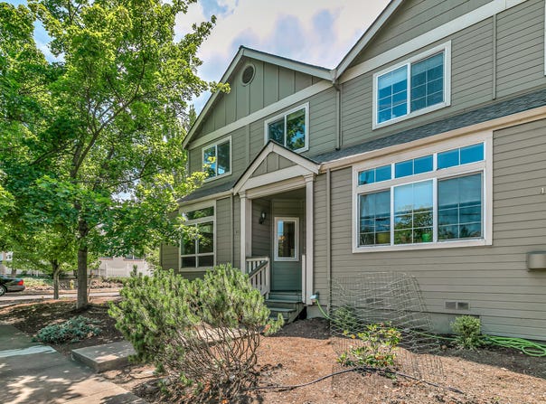 411 N Mountain Avenue, Ashland, OR 97520