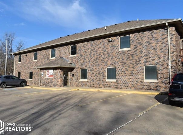 1112 N Van Buren Avenue, Ottumwa, IA 52501