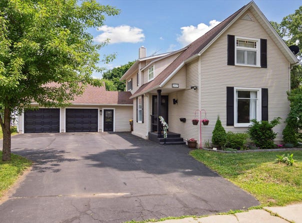 217 S Marshall Avenue, Marshall, MI 49068
