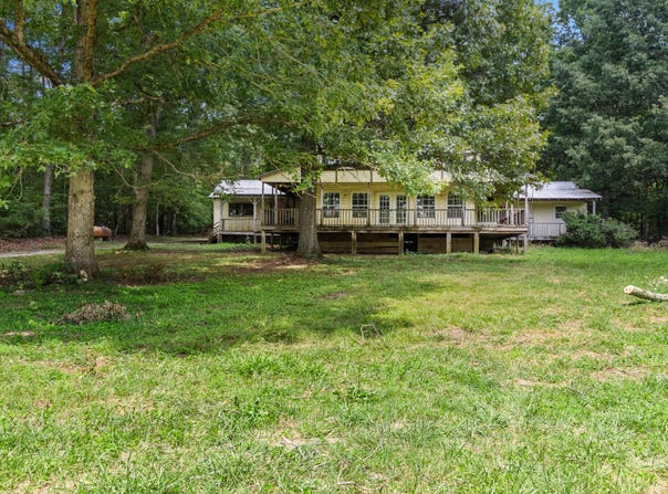2115 Archie Rhinehart Parkway, Spencer, TN 38585