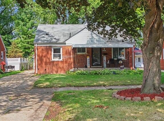 26686 Southwestern Highway, Redford Twp, MI 48239