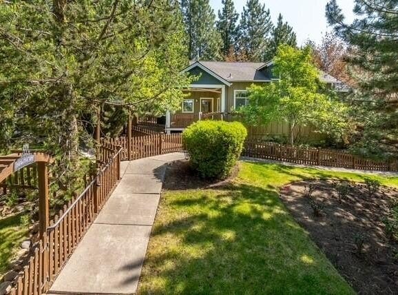 1940 NW Monterey Pines Drive, Bend, OR 97703