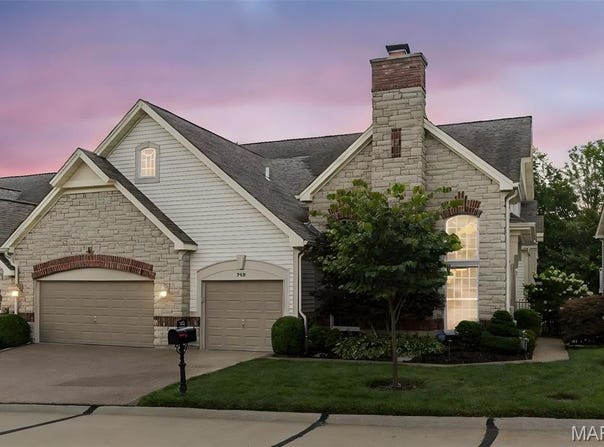 740 Stonebluff Court, Chesterfield, MO 63005