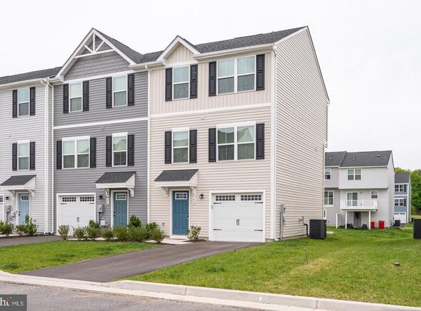 40 SHUBUNKIN RD, INWOOD, WV 25428