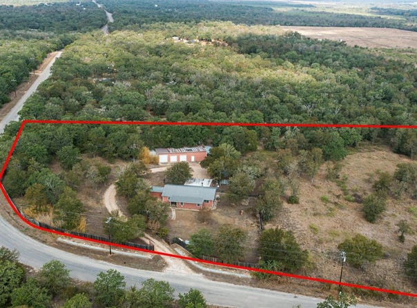 212 Thousand Oaks Dr, Cedar Creek, TX 78612