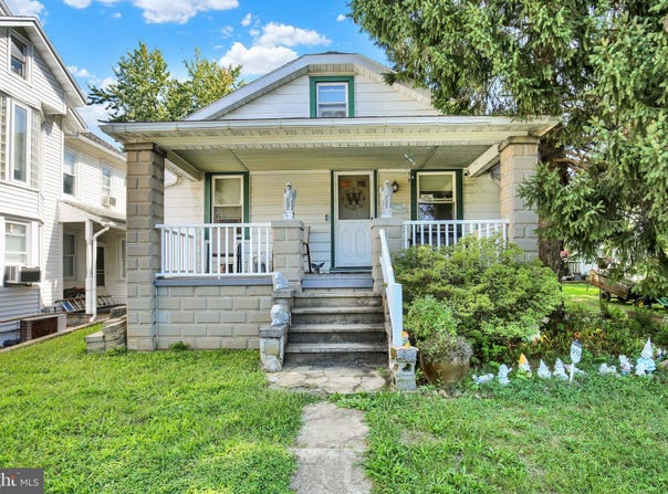 119 PENNWYN Place, READING, PA 19607
