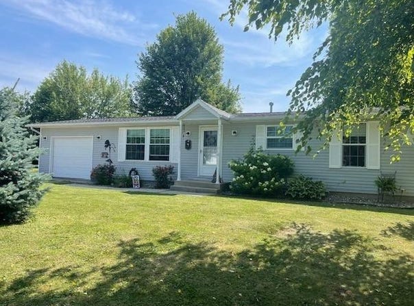 751 S. Summit Street, Nappanee, IN 46550