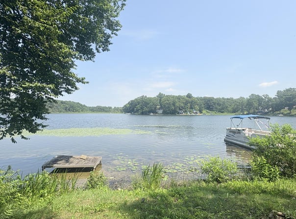 10567 Clear Lake Avenue, Battle Creek, MI 49014