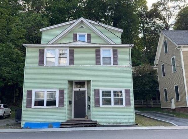 13 Pine Street, Rockingham, VT 05101