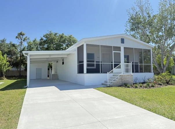 329 PRINCETON DR., Oviedo, FL 32765