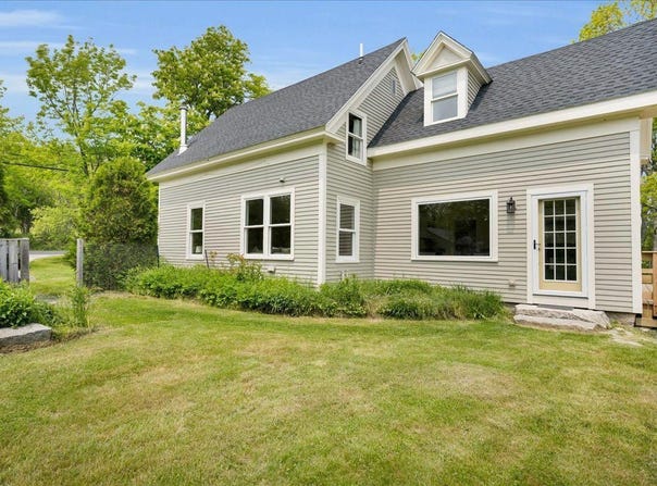 276 N Sedgwick Road, Sedgwick, ME 04676