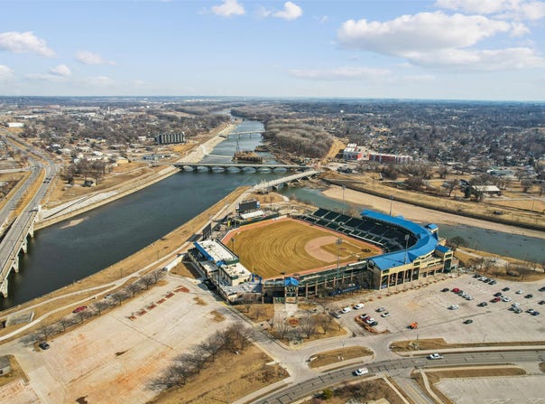 100 Market Street unit: 409, Des Moines, IA 50309