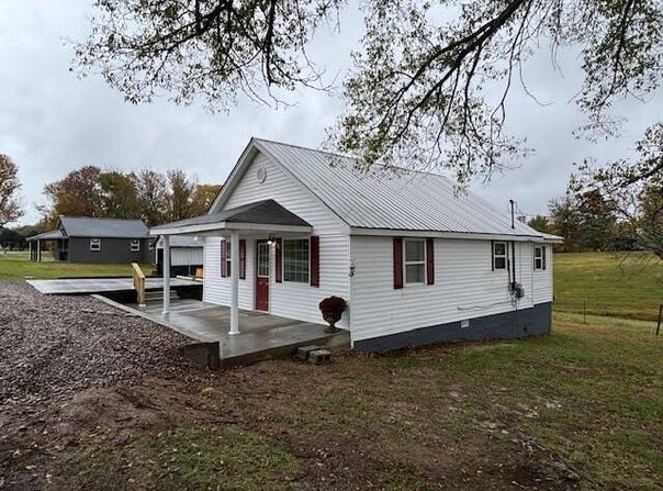 879 KY-1729, Russell Springs, KY 42642