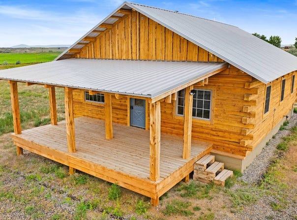 16 Coffey Ln., Pavillion, WY 82523