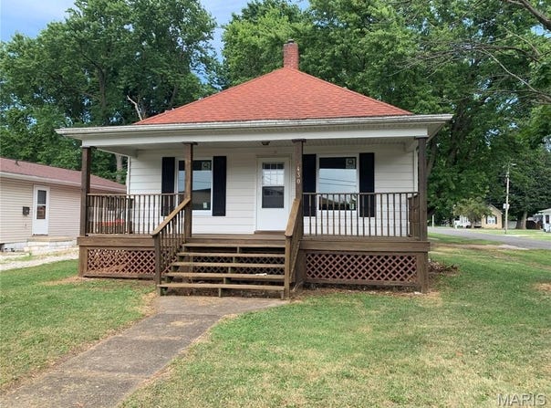 430 S Jackson Street, Litchfield, IL 62056
