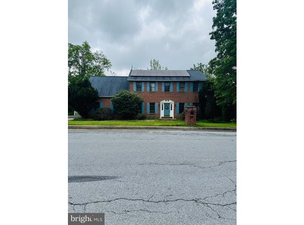 1600 CHURCHILL RD, HARRISBURG, PA 17112