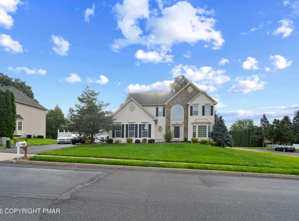 202 Lower Way Road, Easton, PA 18045