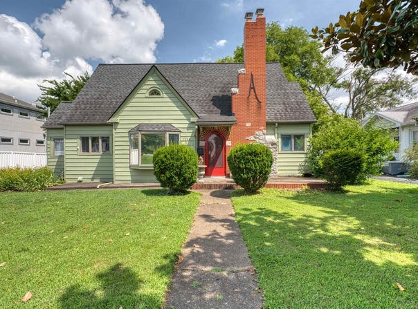 1216 N Elm Street, Henderson, KY 42420
