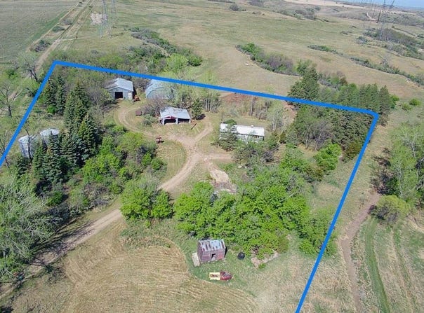 3835 11th Street SW, Stanton, ND 58571