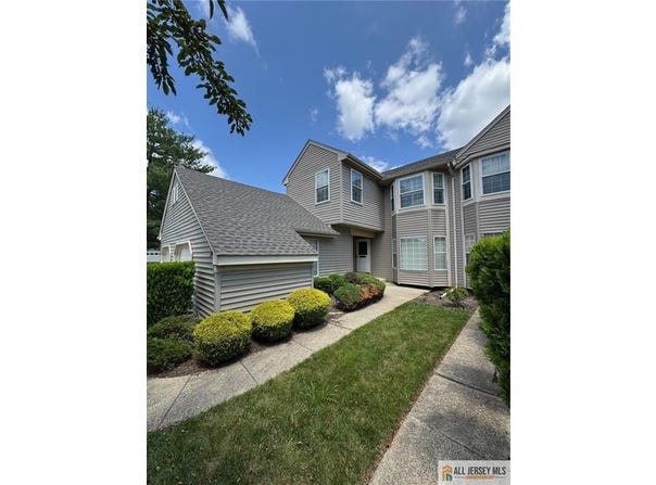 57 Yorkshire Drive, Jamesburg, NJ 08831
