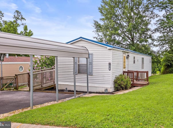 42 CEDAR STREET, MANCHESTER, PA 17345