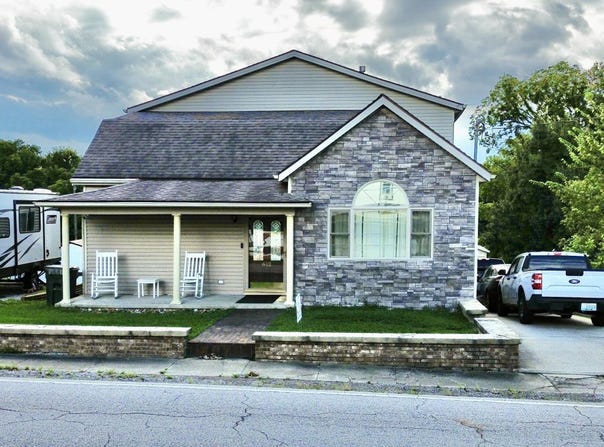 612 N Broadway Street, Carlisle, KY 40311