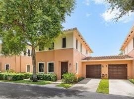 2602 Venetian Drive, Boynton Beach, FL 33426