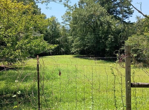 63 1/2 WOODSON DR, Laurel, MS 39443