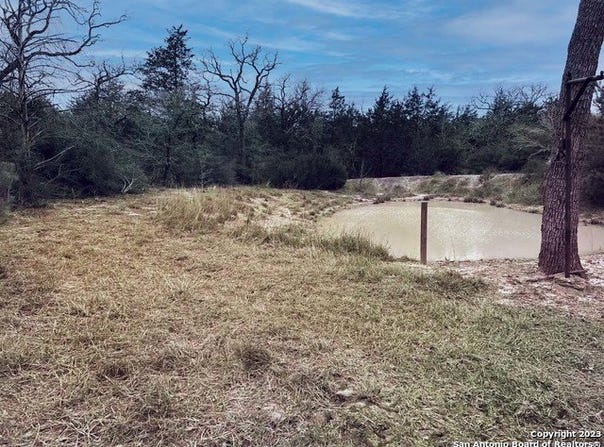 3100 Chuckwagon Rd, Luling, TX 78648