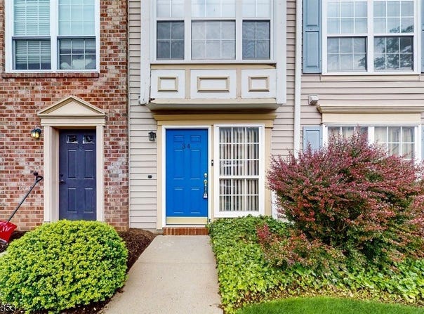 34 Howard Ct, Newark City, NJ 07103-3447
