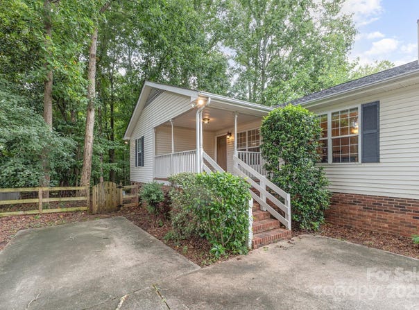 10624 Knox Avenue, Matthews, NC 28105