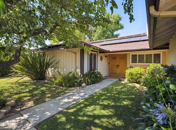 3034 Rollings Avenue, Thousand Oaks, CA 91360