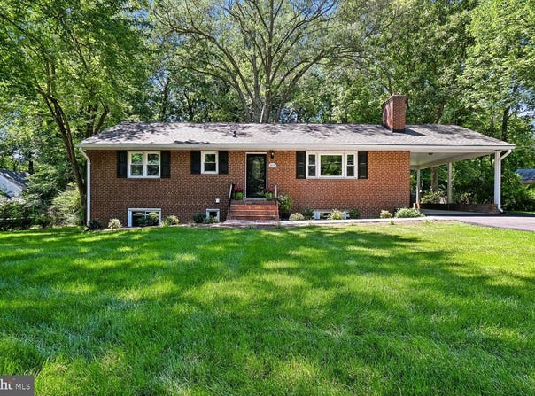 3214 CHICHESTER LN, FAIRFAX, VA 22031