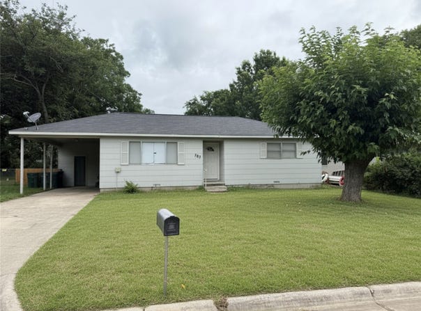 703 Walter Road, Gainesville, TX 76240